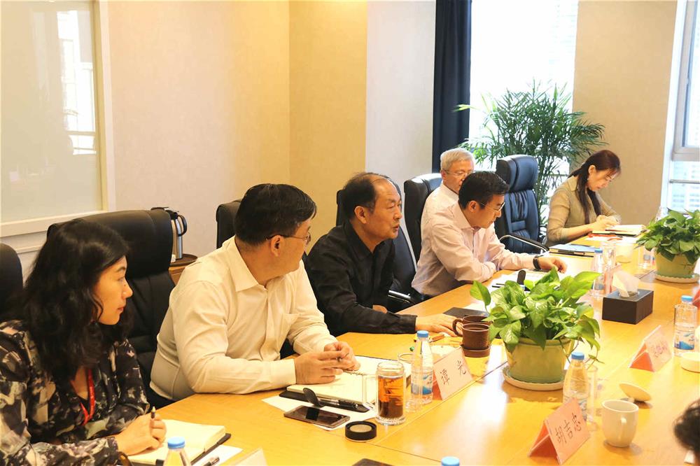 濟(jì)南市商務(wù)局局長孫義洪一行來集團(tuán)公司調(diào)研指導(dǎo)工作